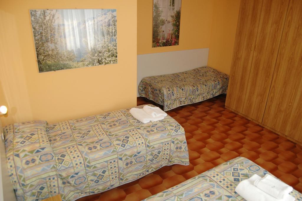 Hotel Desenzano Desenzano del Garda Quarto foto