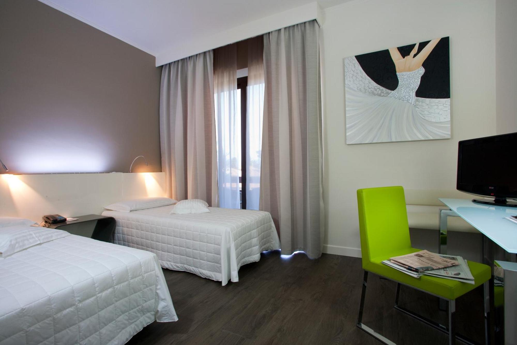 Hotel Desenzano Desenzano del Garda Exterior foto