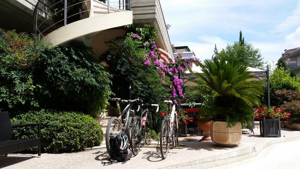 Hotel Desenzano Desenzano del Garda Exterior foto